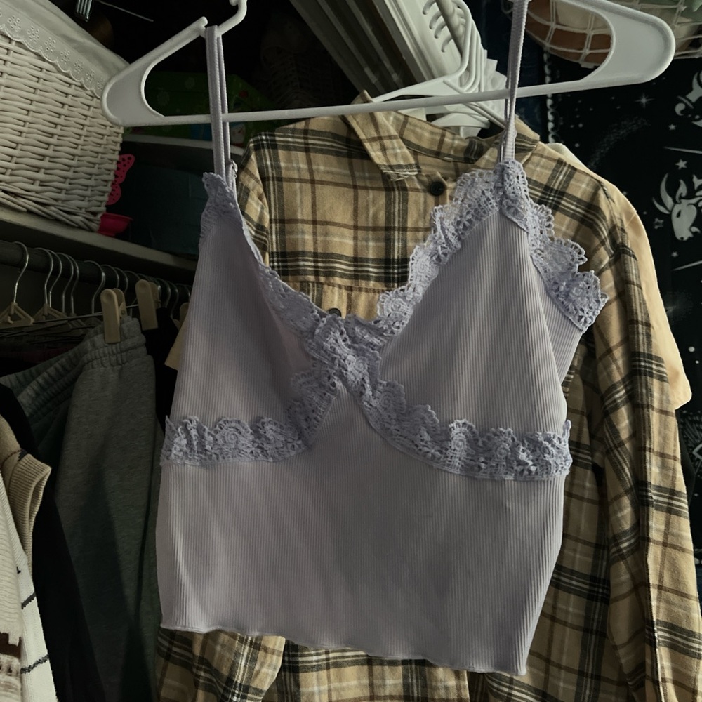 Light purple with lace cropped cami tank top